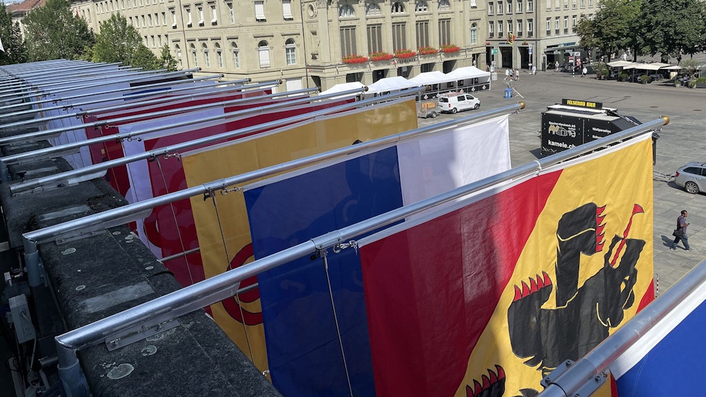 Berna Palazzo federale, Imbandieramento per la festa nazionale svizzera